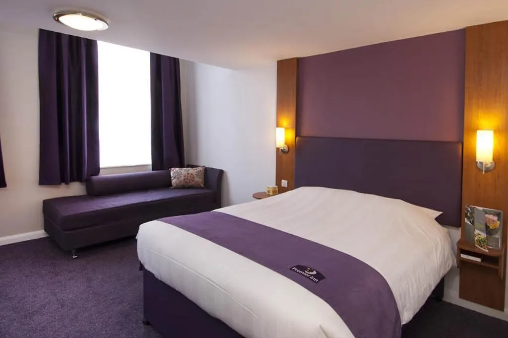 Premier Inn Edinburgh Central