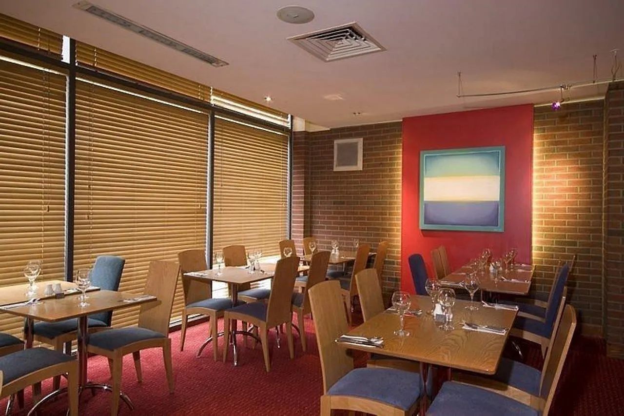 Premier Inn Edinburgh Central