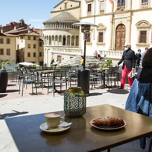 https://appartamento-nonna-lucia-charme-apt.it-tuscanyhotel.com