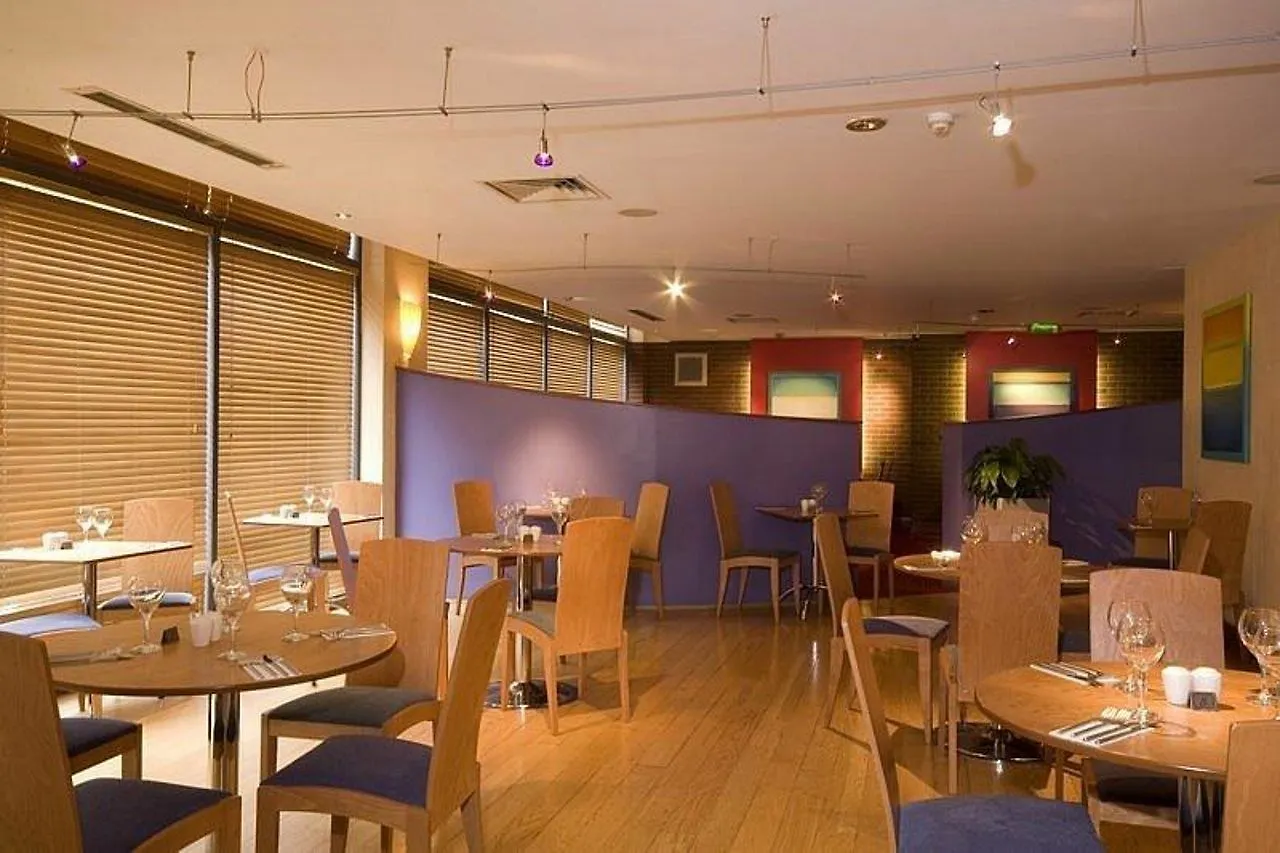 Premier Inn Edinburgh Central Birleşik Krallık